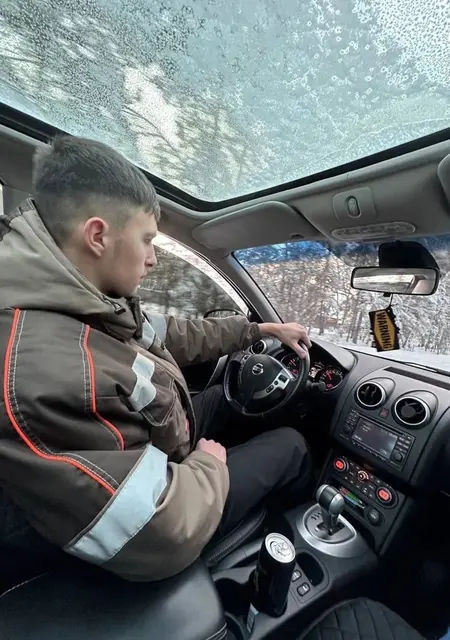 Я Никита, 20, из Кургана, ищу знакомства без обязательств