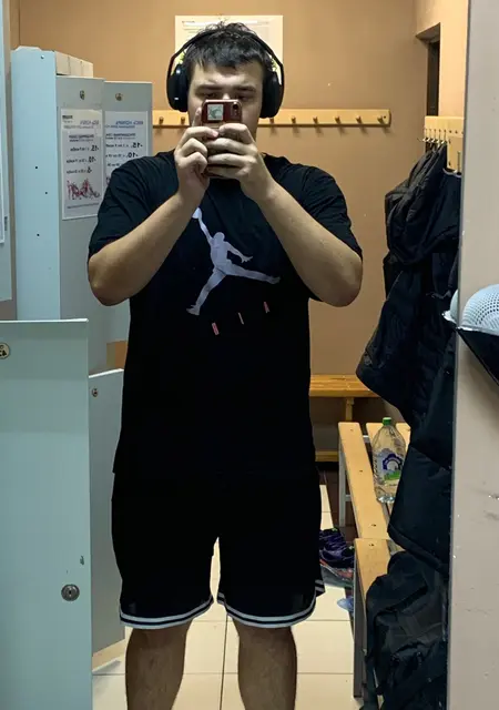 Я Иван, 19, знакомлюсь без обязательств в Брянске