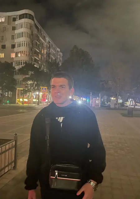 Влад из Анапы, ищу на сайте знакомства на одну ночь
