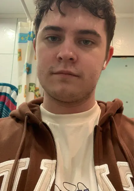 Я Глеб, 22, из Кирова, ищу знакомство для общения