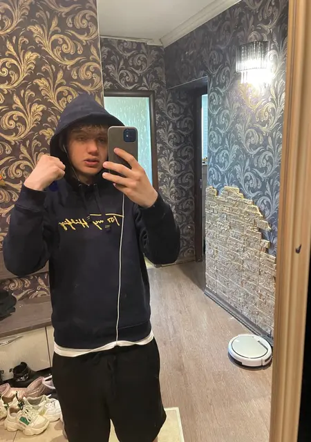 Misha из Кирова, мне 20, познакомлюсь на одну ночь