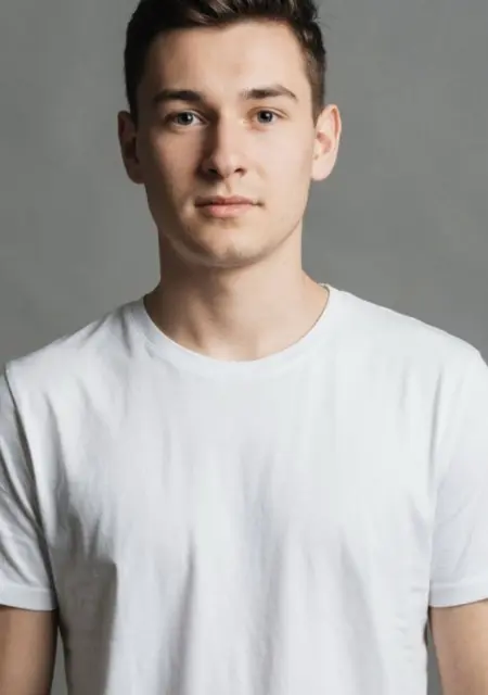 Я Александр, 22, из Кызыла, ищу знакомства на одну ночь