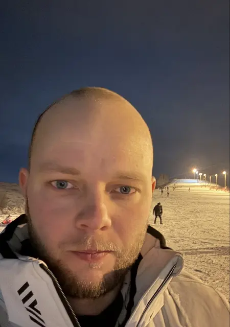 Константин из Рязани, ищу на сайте приятное времяпровождение