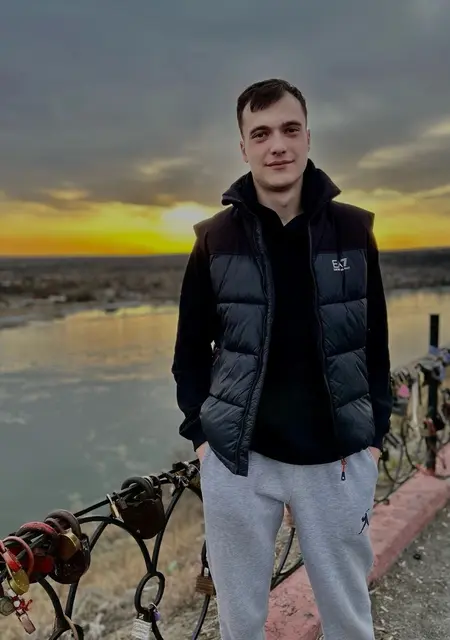 Я Андрей, 24, знакомлюсь на одну ночь в Абакане