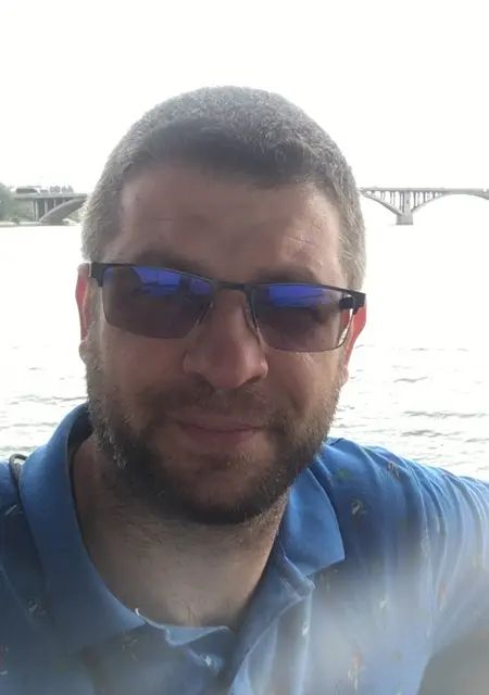 Дмитрий из Санкт-Петербурга, ищу на сайте открытые отношения