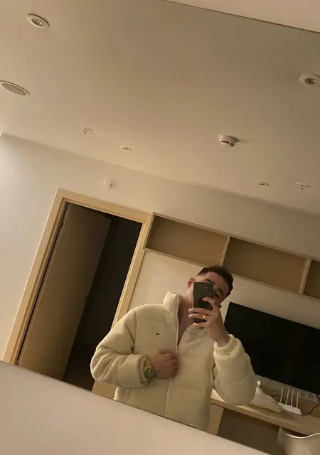 Динар из Петропавловска-Камчатского, мне 25, познакомлюсь на одну ночь