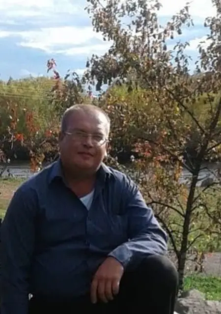 Александр из Хабаровска, ищу на сайте знакомства на одну ночь