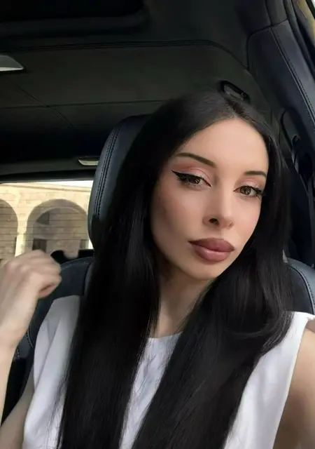 Я Вероника, 23, из Москвы, ищу знакомства на одну ночь