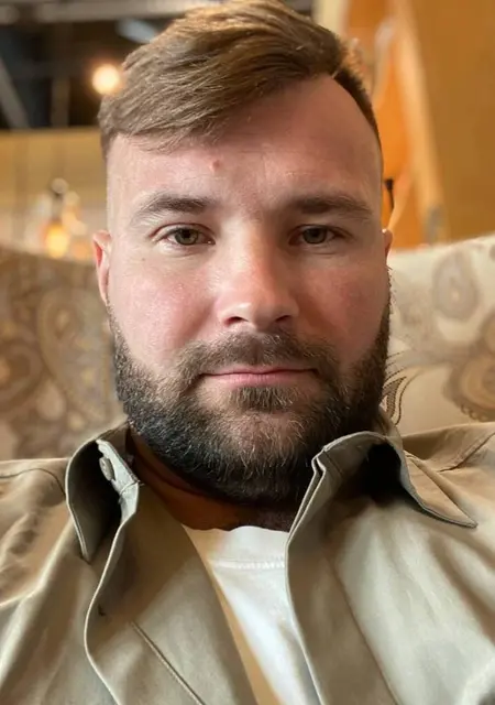 Я Alexandr, 35, из Москвы, ищу знакомства без обязательств