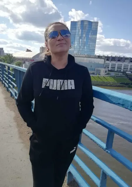 Инна из Химок, мне 45, познакомлюсь для приятного времяпровождения