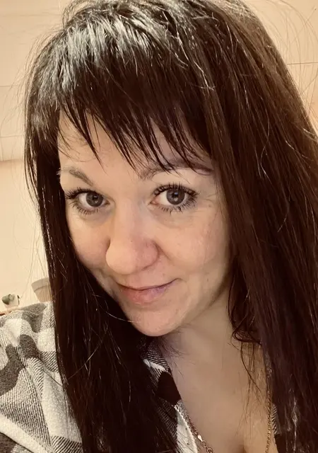 Я Тори, 38, знакомлюсь для дружбы в Азове