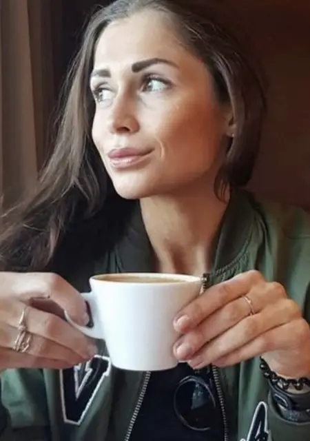 Я Lena, 32, из Москвы, ищу знакомство для приятного времяпровождения
