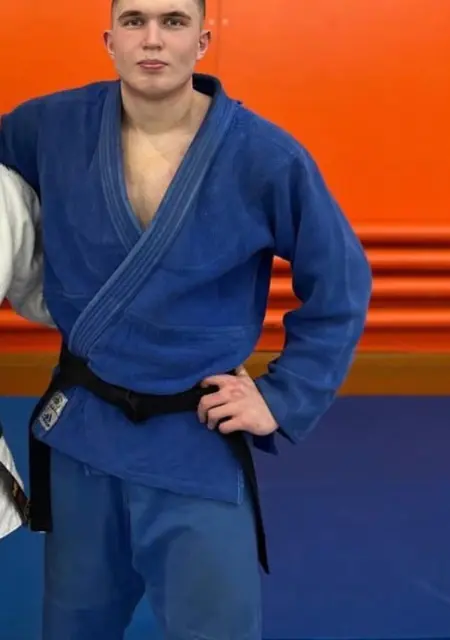 Сергей из Кургана, ищу на сайте приятное времяпровождение