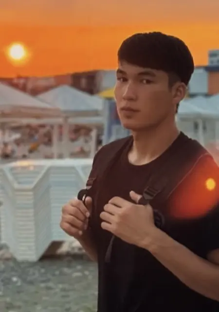 Я Мурат, 22, из Новокуйбышевска, ищу знакомства на одну ночь