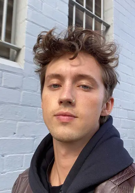 Иван из Щелково, мне 21, познакомлюсь на одну ночь