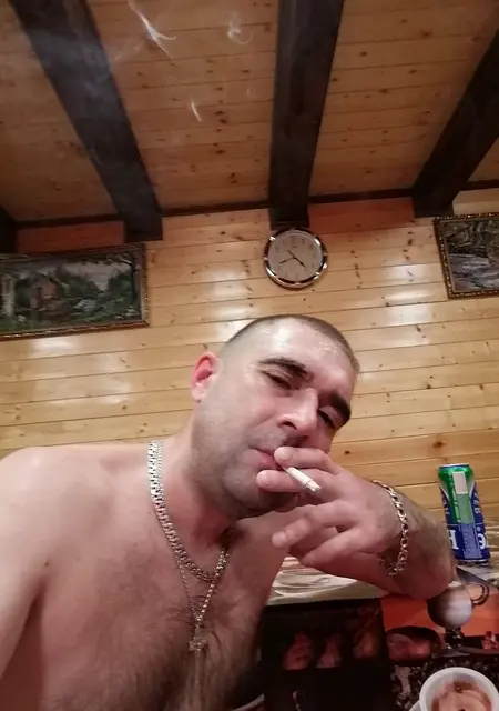 Роман из Нефтеюганска, мне 39, познакомлюсь на одну ночь