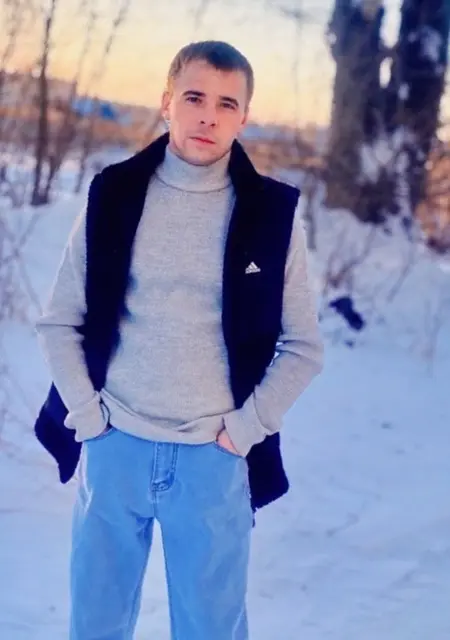 Я Артем, 24, знакомлюсь на одну ночь в Усолье-Сибирском