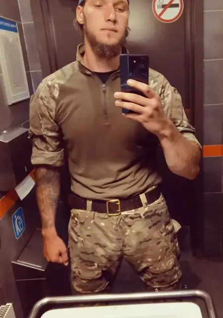 Я Даниил, 28, из Москвы, ищу знакомство для открытые отношения