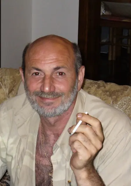 Я Stas, 65, из Афин, ищу знакомства без обязательств