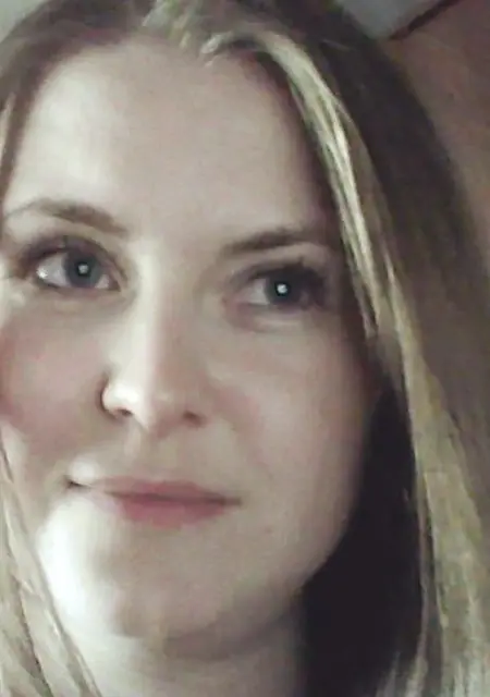 Я Полина, 30, из Архангельска, ищу знакомства без обязательств