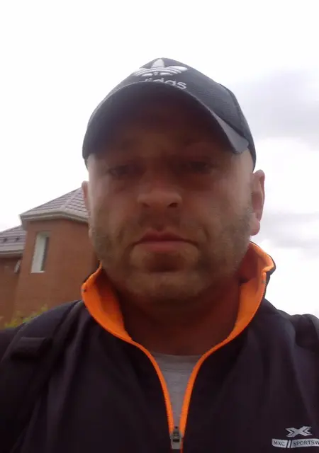 Я Денис, 43, знакомлюсь без обязательств в Серпухове