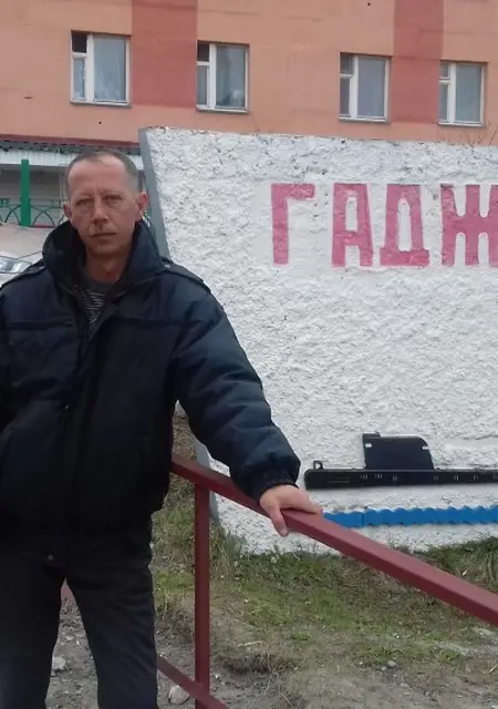 Я Борис, 52, знакомлюсь на одну ночь в Гаджиеве