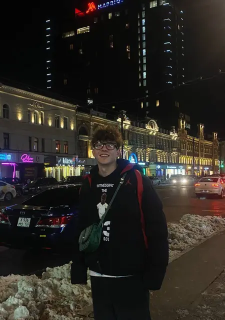 Я Илья, 19, знакомлюсь для постоянных отношений в Воронеже