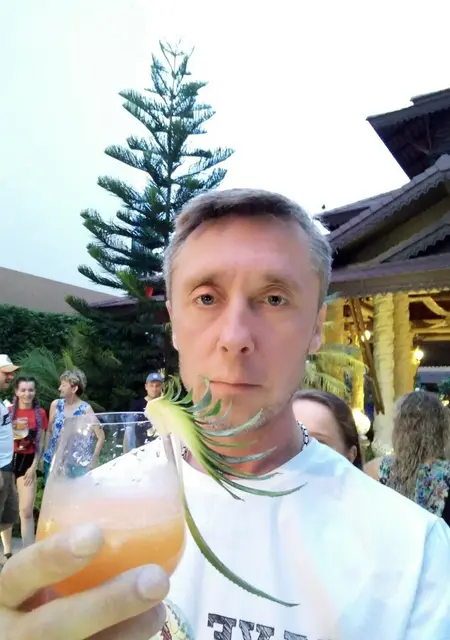 Я Алексей, 47, из Ханты-Мансийска, ищу знакомства на одну ночь