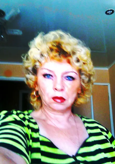 Я Татьяна, 53, знакомлюсь на одну ночь в Альметьевске