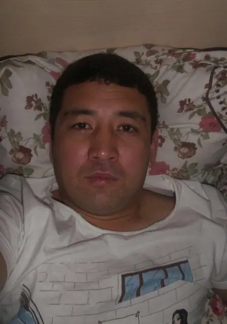 Я Игорь, 41, из Торжка, ищу знакомства на одну ночь