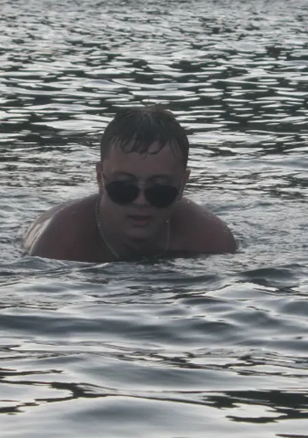 Я Den, 35, знакомлюсь без обязательств в Находке