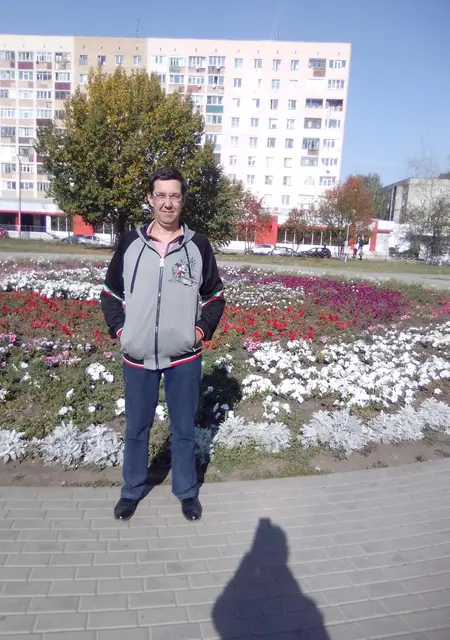 Я Илья, 52, из Москвы, ищу знакомства без обязательств