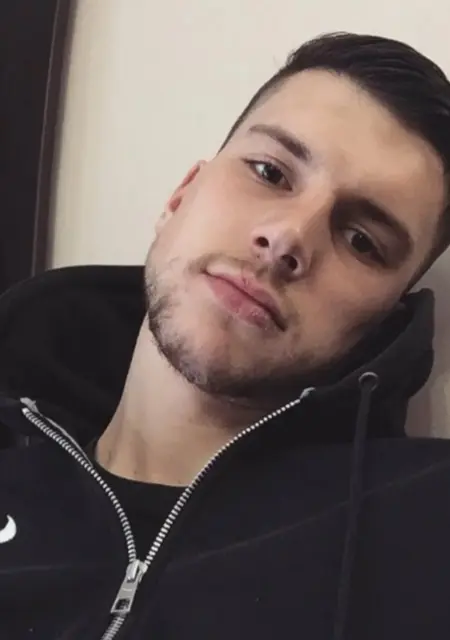 Я Андрей, 21, знакомлюсь на одну ночь в Черногорске