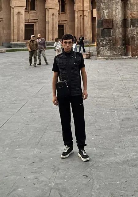 Alex из Москвы, мне 22, познакомлюсь для вирта