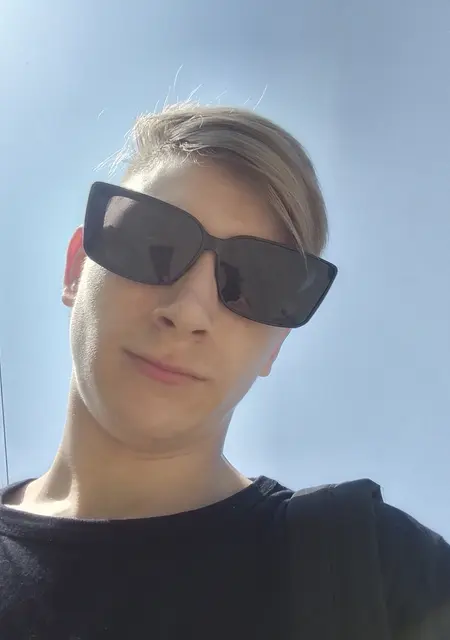 Я Максим, 19, из Темрюка, ищу знакомства без обязательств