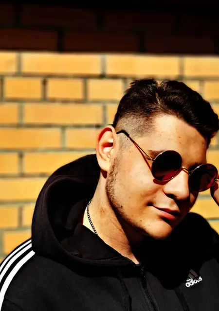 Радик из Красноярска, мне 23, познакомлюсь для постоянных отношений