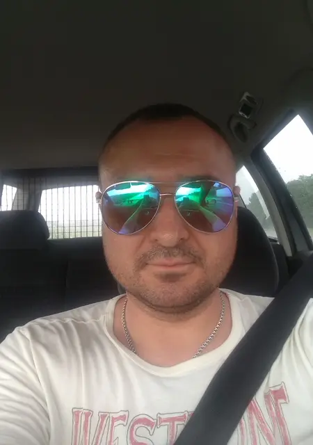 Alex из Новополоцка, мне 42, познакомлюсь на одну ночь