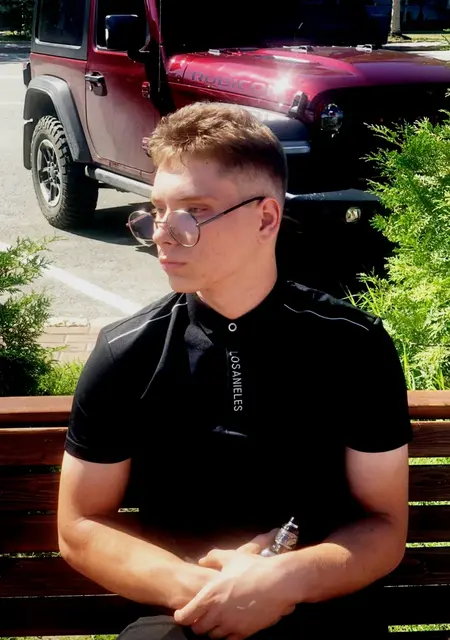 Даниил из Краснодара, мне 21, познакомлюсь на одну ночь