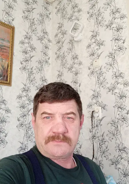 Я Игорь, 60, из Екатеринбурга, ищу знакомство для постоянных отношений