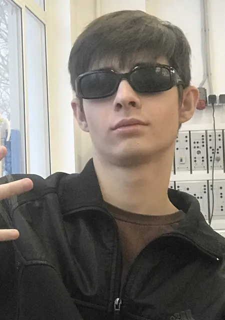 Я Максим, 22, из Геленджика, ищу знакомство для постоянных отношений