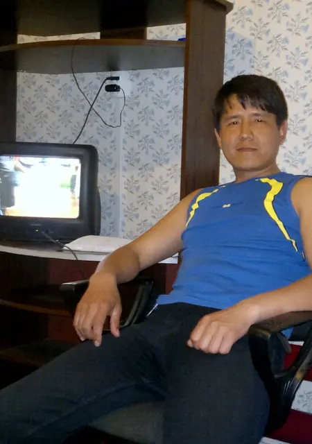 Я Малик, 45, из Сходни, ищу знакомства на одну ночь