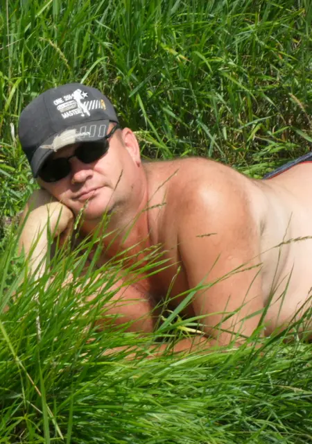 Я Сергей, 60, из Саратова, ищу знакомство для дружбы