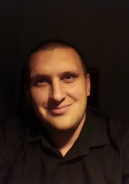 Олег из Лабинска, мне 37, познакомлюсь на одну ночь