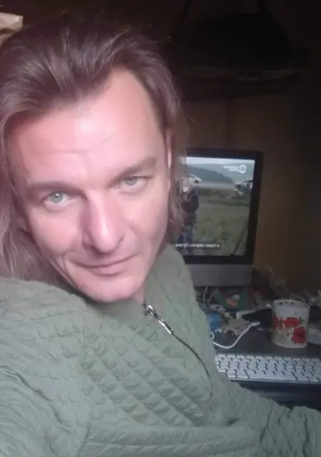 Я Сережа, 39, из Звенигорода, ищу знакомства без обязательств