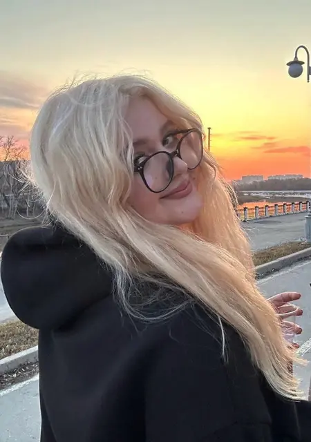 Алина из Омска, ищу на сайте знакомства без обязательств