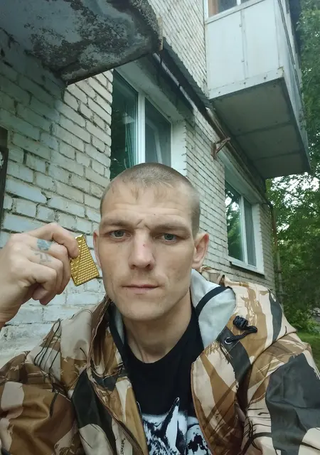 Александр из Большого Камня, мне 36, познакомлюсь на одну ночь