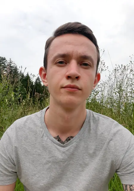 Владислав из Брянска, мне 23, познакомлюсь на одну ночь