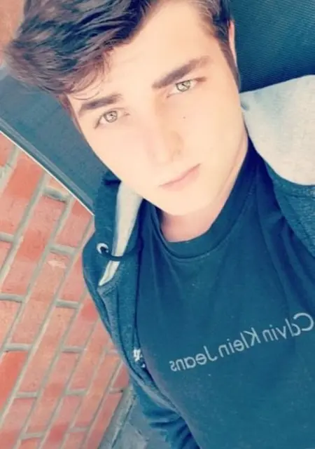 Я Cdric, 19, знакомлюсь в Париже