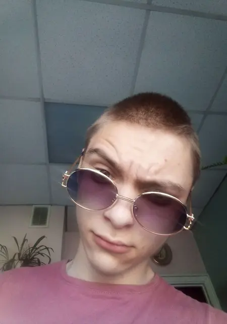 Влад из Иркутска, ищу на сайте знакомства на одну ночь