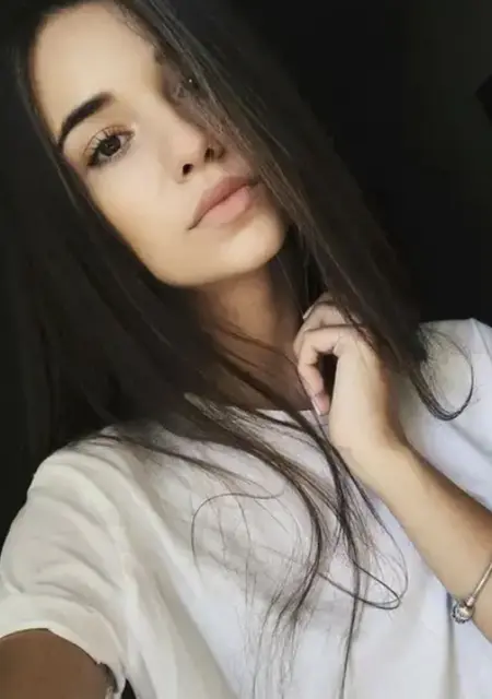 Я Аня, 25, из Тюмени, ищу знакомство для вирта